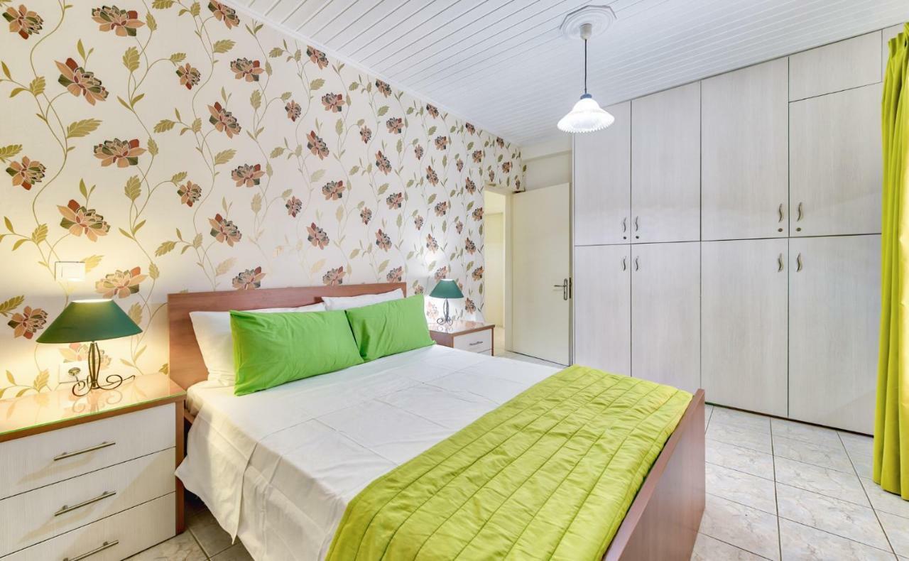 Ina Apartment Каламакион Экстерьер фото